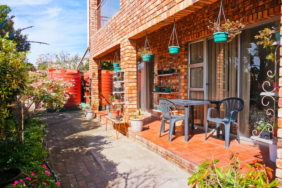 5 Bedroom Property for Sale in Seavale Eastern Cape